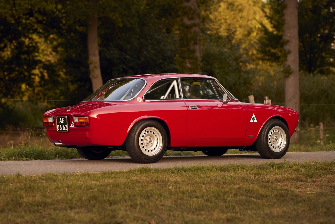1971 Alfa Romeo 2000 GT Veloce - Image 10 of 31