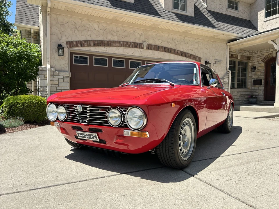 1971 Alfa Romeo 2000 GT Veloce - Image 4 of 31