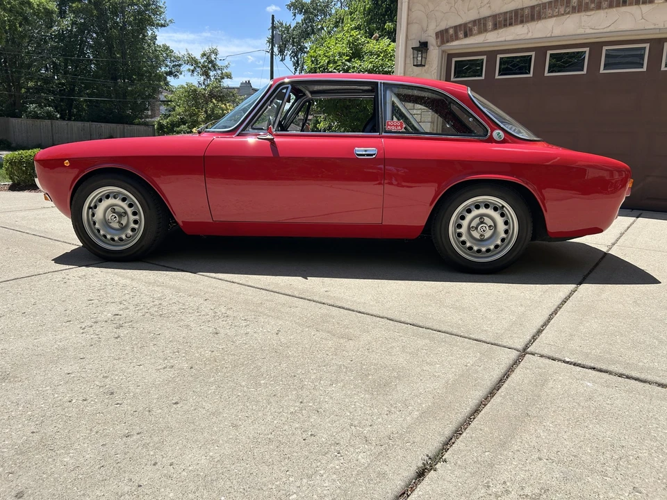 1971 Alfa Romeo 2000 GT Veloce - Image 9 of 31