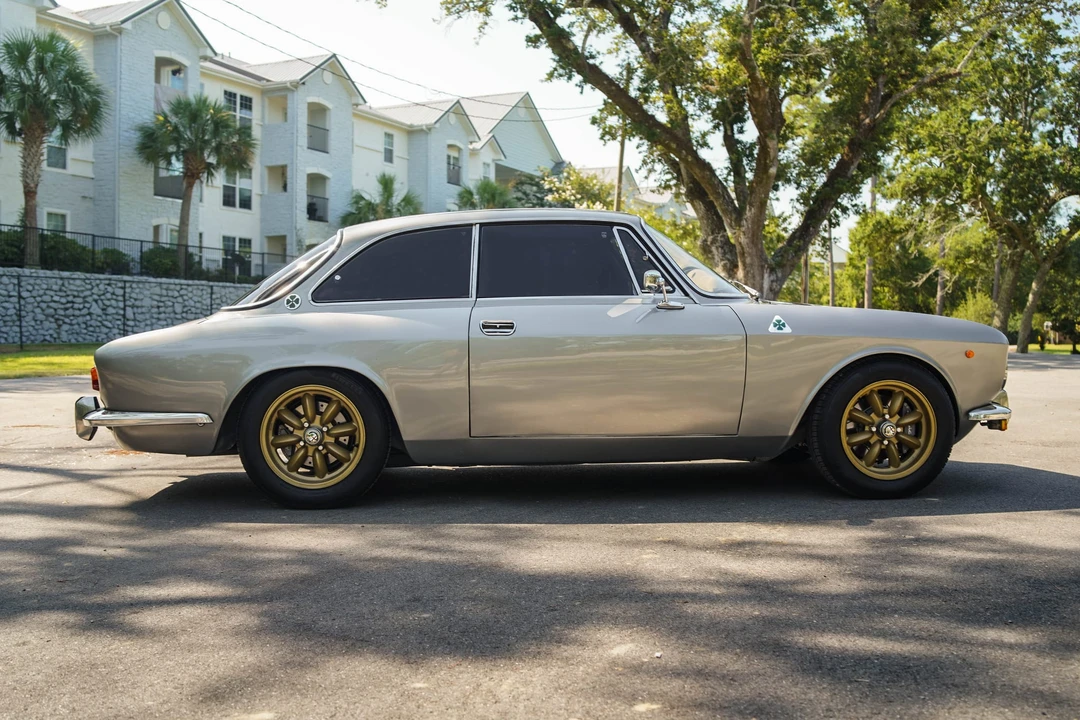 1971 Alfa Romeo 2000 GT Veloce - Image 13 of 31