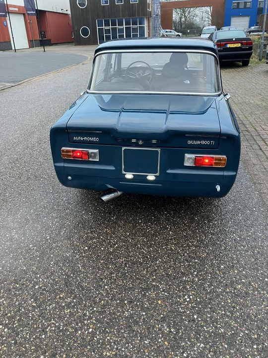 1971 Alfa Romeo Giulia GTC - Image 26 of 31