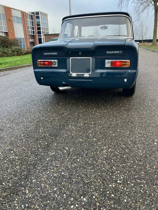 1971 Alfa Romeo Giulia GTC - Image 25 of 31