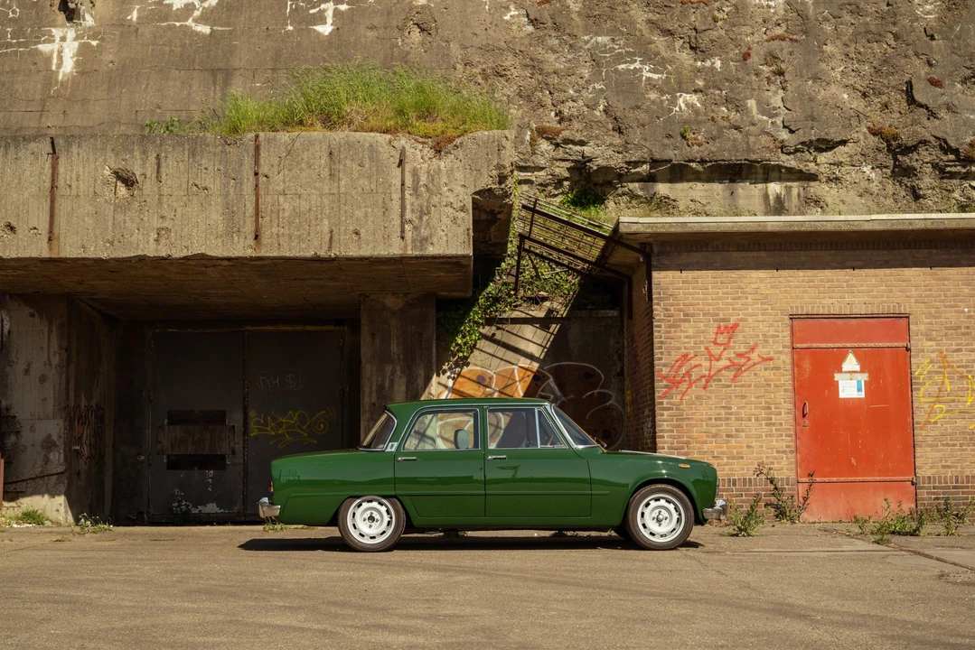 1971 Alfa Romeo 2000 GT Veloce - Image 16 of 31