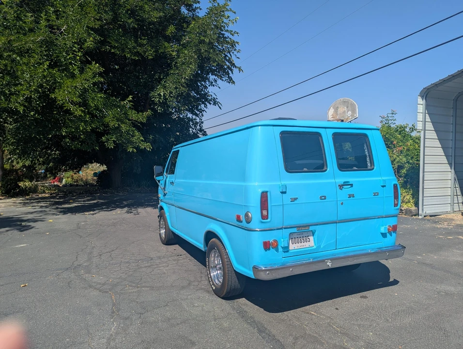 1974 Ford Econoline Van - Image 8 of 31