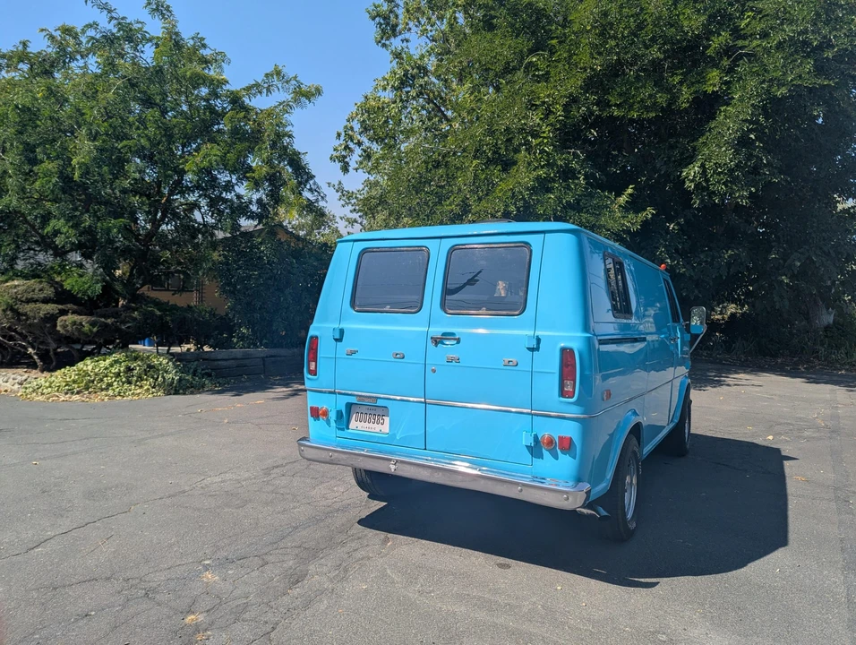 1974 Ford Econoline Van - Image 10 of 31