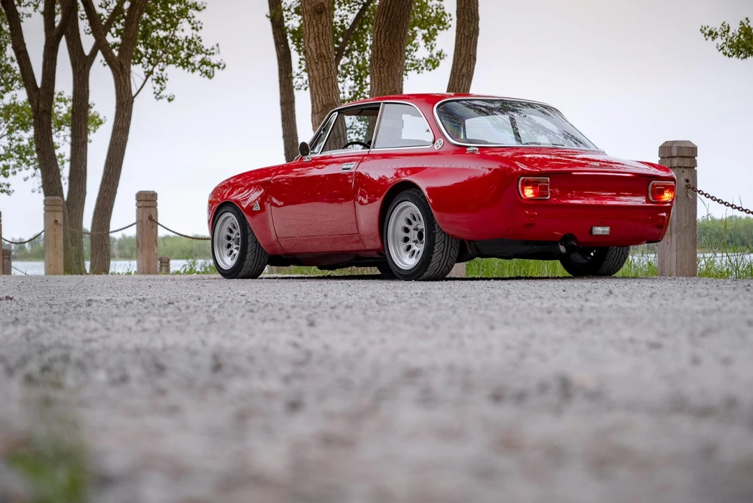 1975 Alfa Romeo GT 1300 Junior - Image 9 of 31