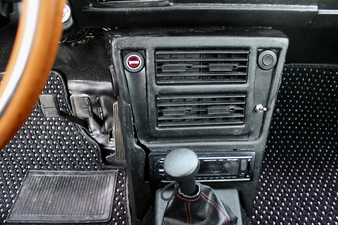 1976 BMW 2002 - Image 29 of 31