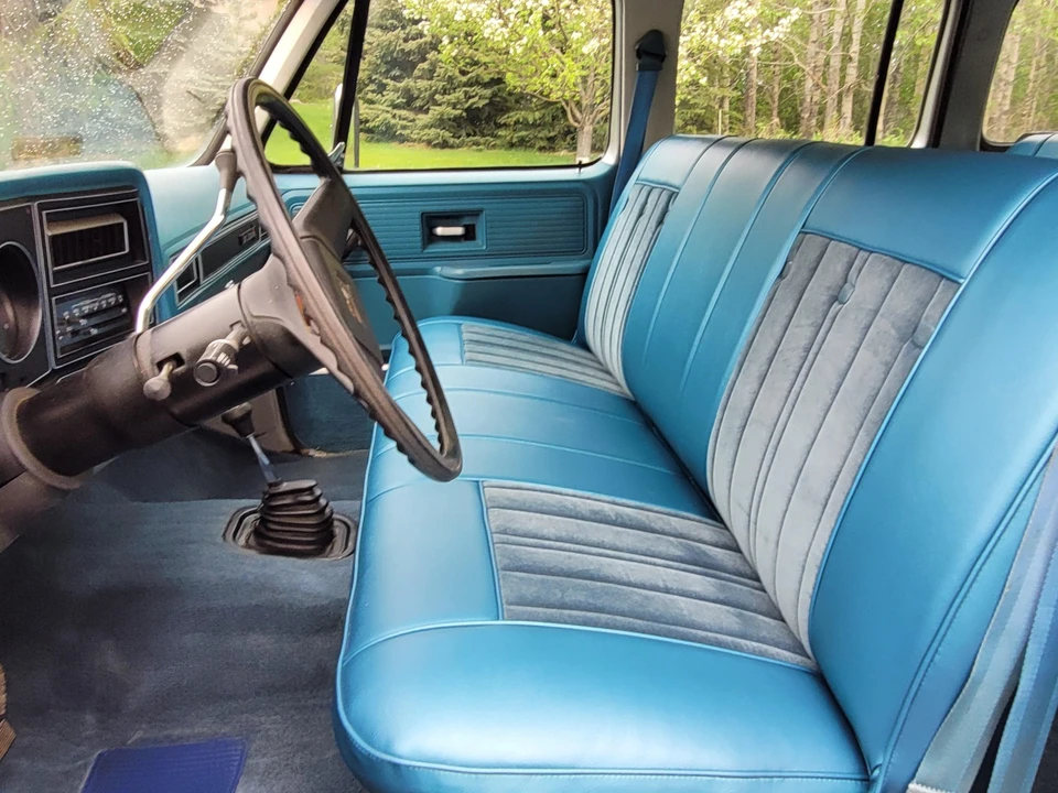 1979 GMC Suburban 7th Gen - Image 29 of 31
