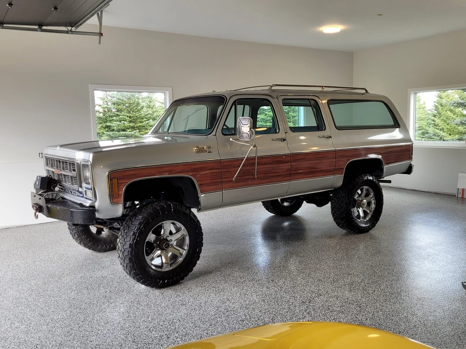 1979 GMC Suburban 7th Gen - Image 15 of 31