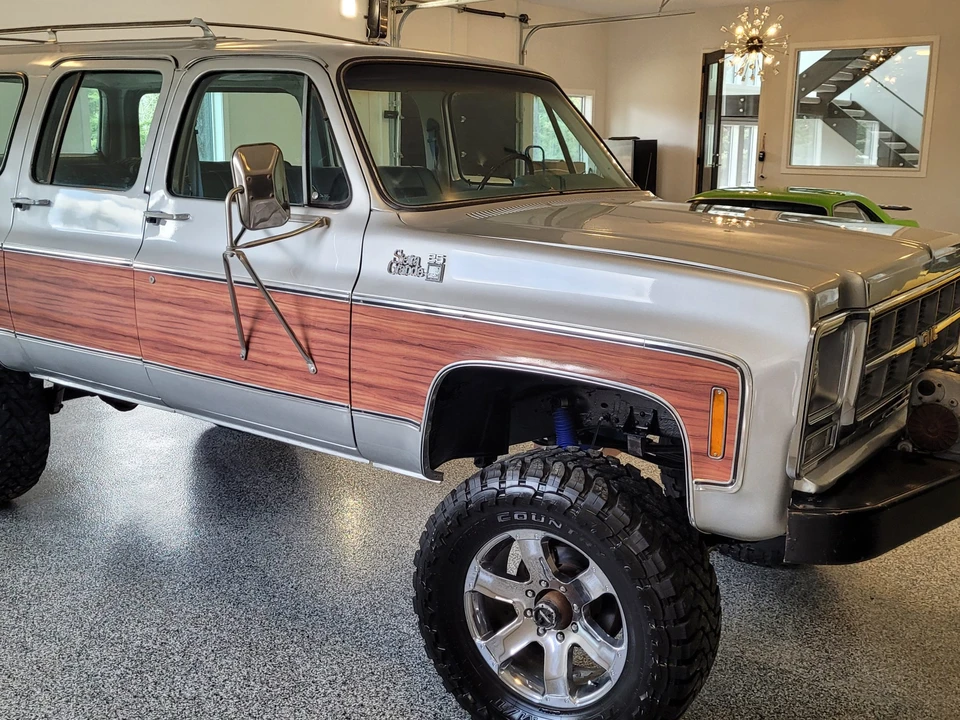 1979 GMC Suburban 7th Gen - Image 21 of 31