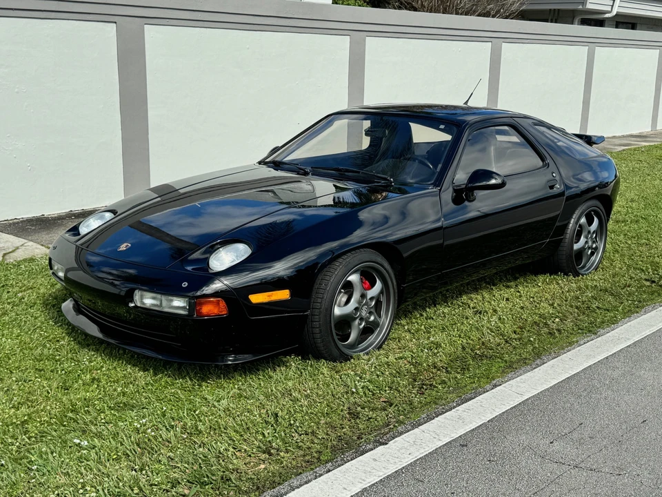 1982 Porsche 928 - Image 5 of 31