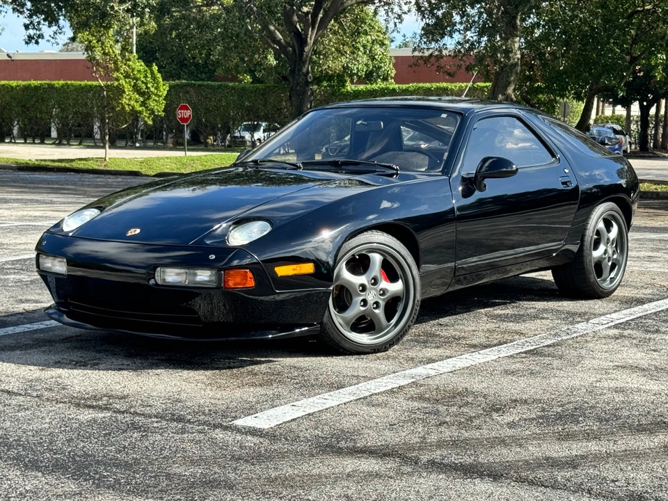 1982 Porsche 928 - Image 4 of 31