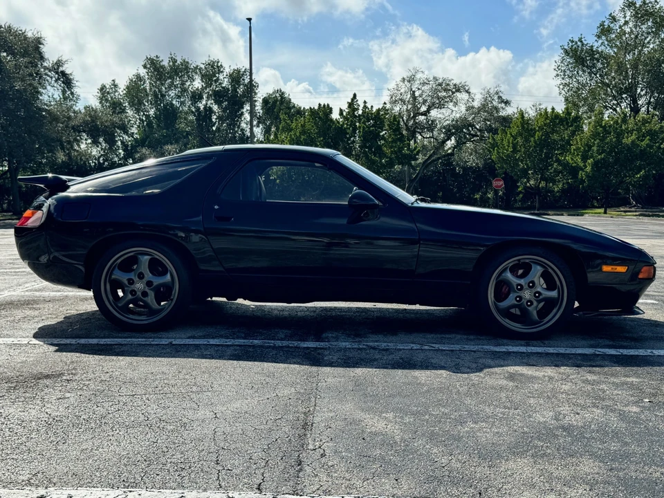 1982 Porsche 928 - Image 20 of 31