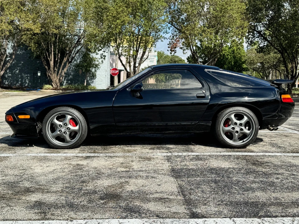 1982 Porsche 928 - Image 9 of 31