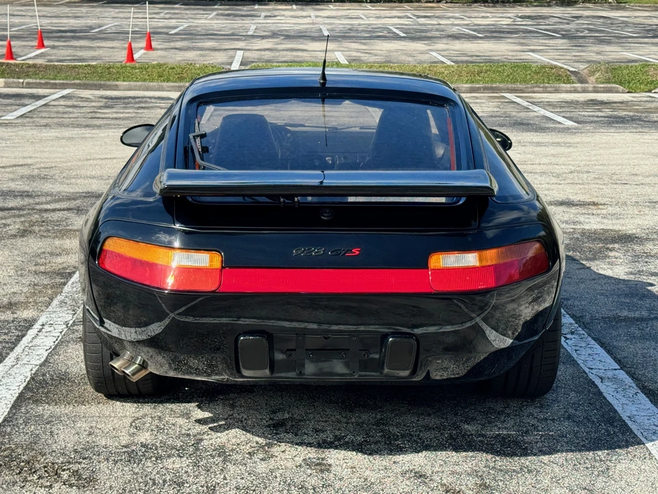 1982 Porsche 928 - Image 15 of 31