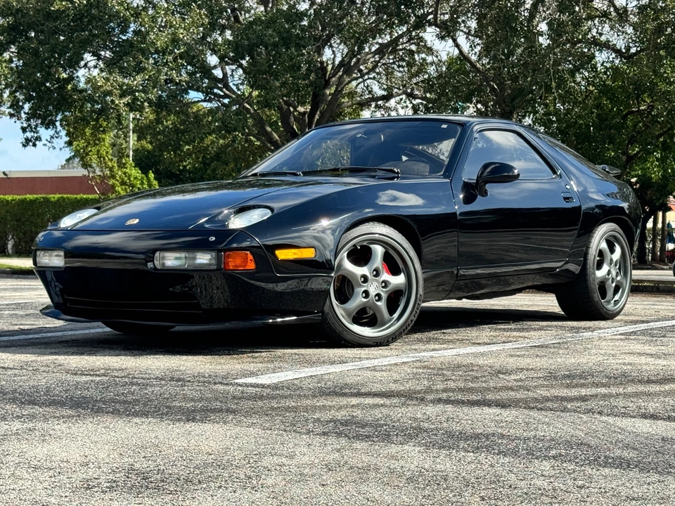 1982 Porsche 928 - Image 3 of 31