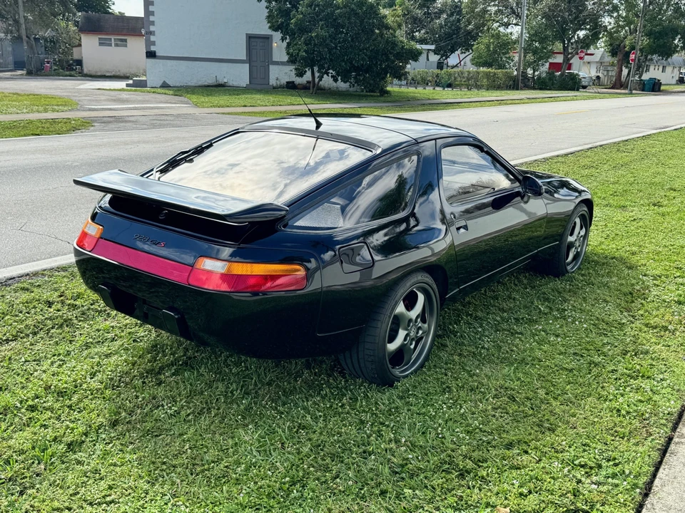 1982 Porsche 928 - Image 19 of 31