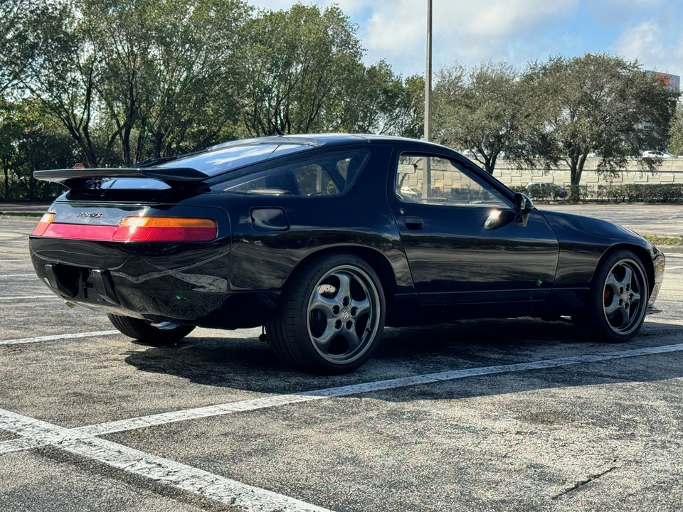 1982 Porsche 928 - Image 18 of 31