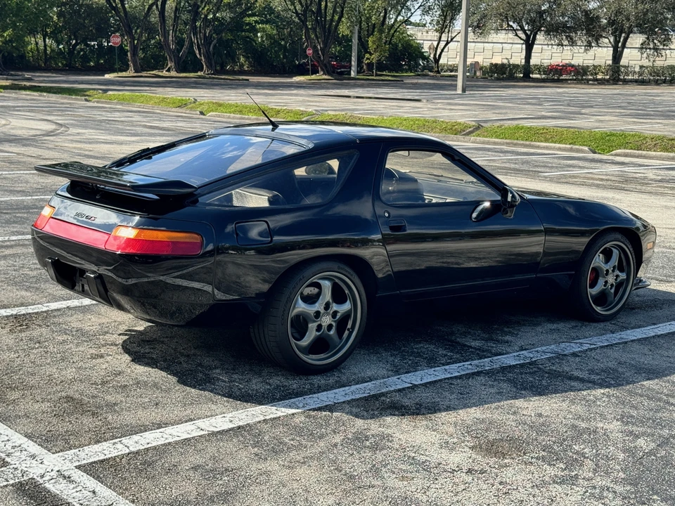 1982 Porsche 928 - Image 17 of 31