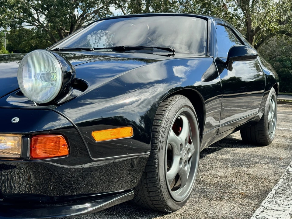 1982 Porsche 928 - Image 28 of 31