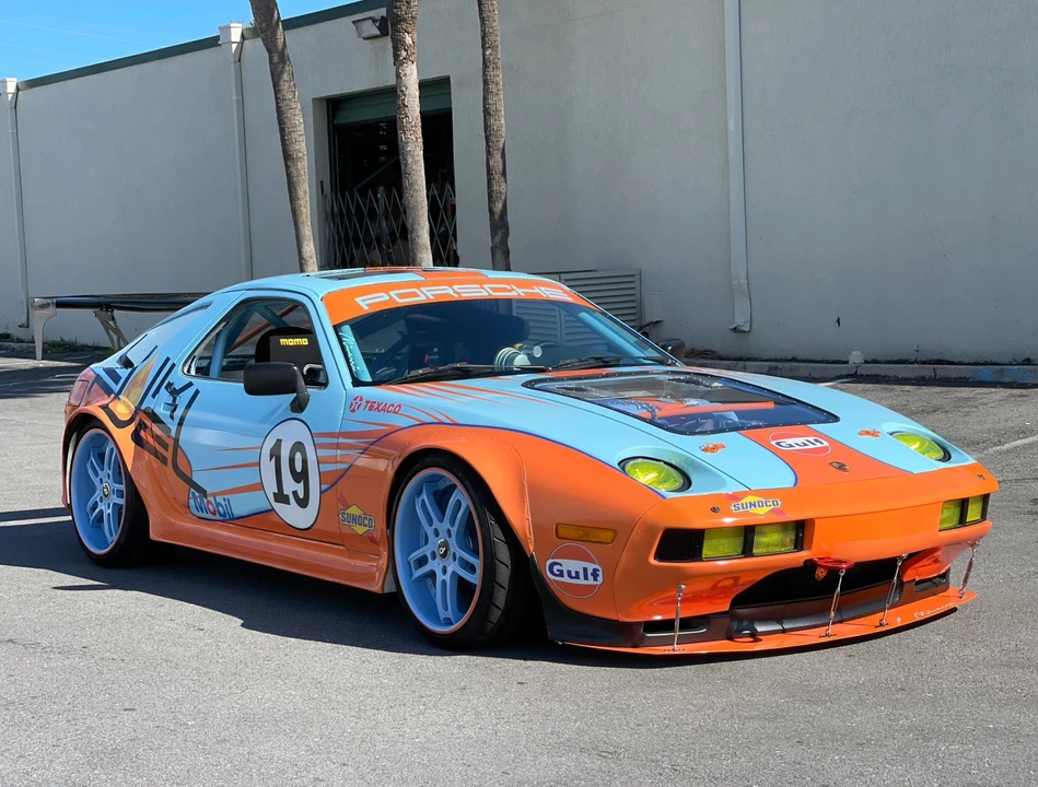1982 Porsche 928 - Image 3 of 31