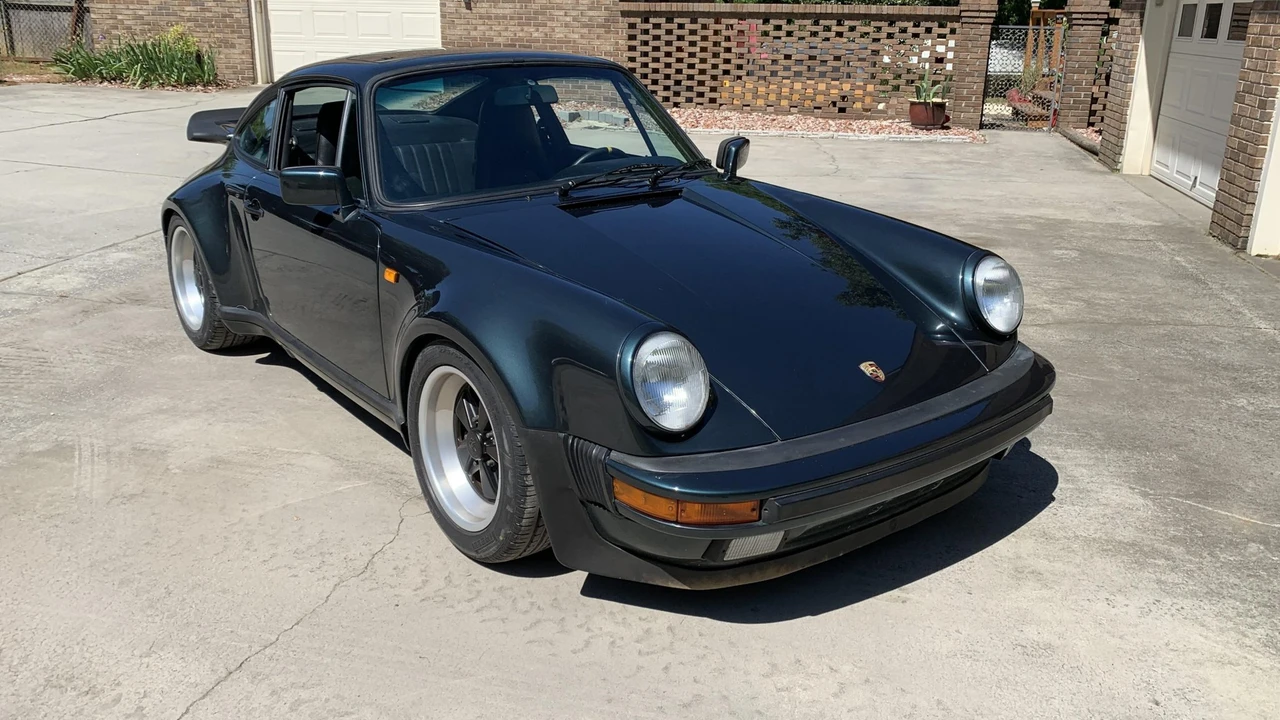 1984 Porsche 911 Carrera 3.2 - Image 5 of 31