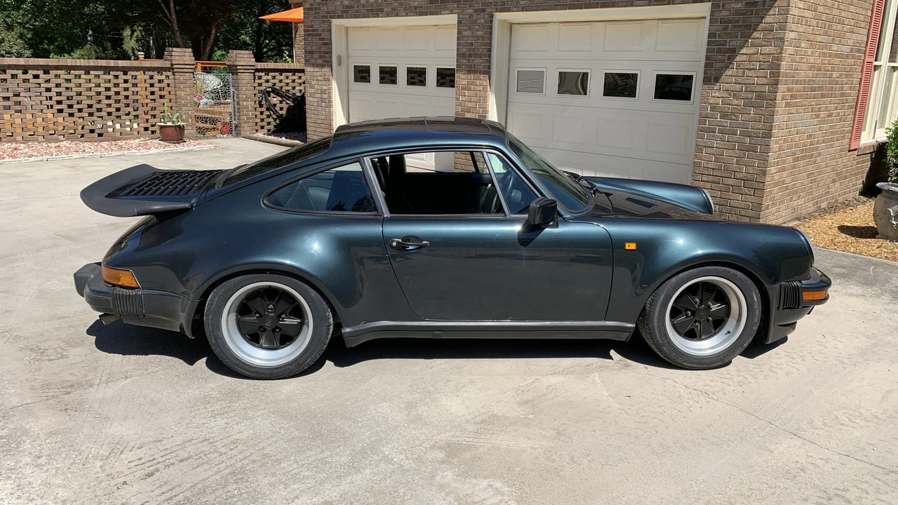 1984 Porsche 911 Carrera 3.2 - Image 11 of 31