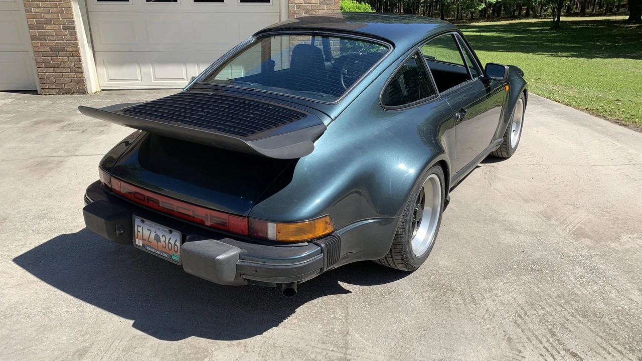 1984 Porsche 911 Carrera 3.2 - Image 21 of 31