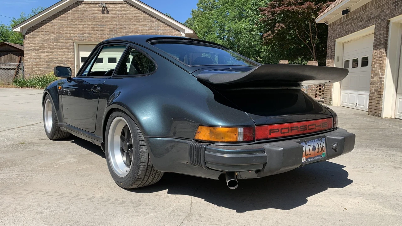 1984 Porsche 911 Carrera 3.2 - Image 25 of 31