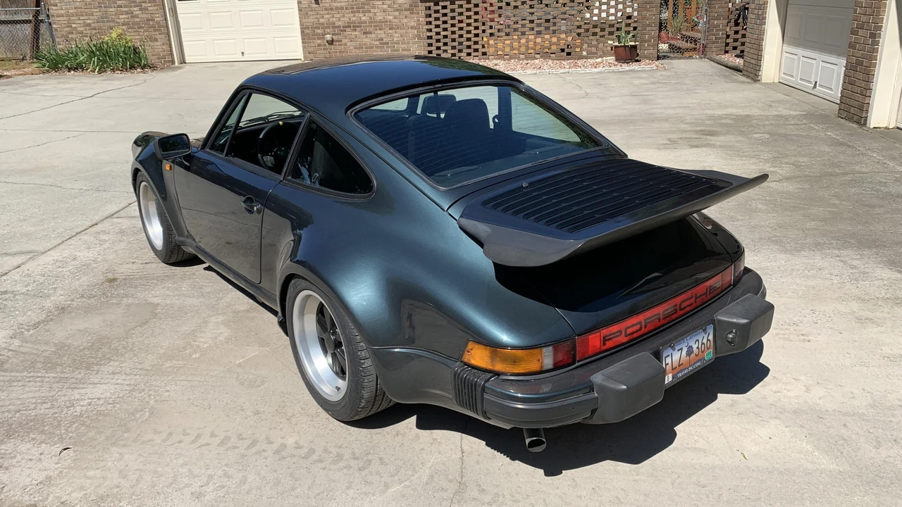 1984 Porsche 911 Carrera 3.2 - Image 26 of 31
