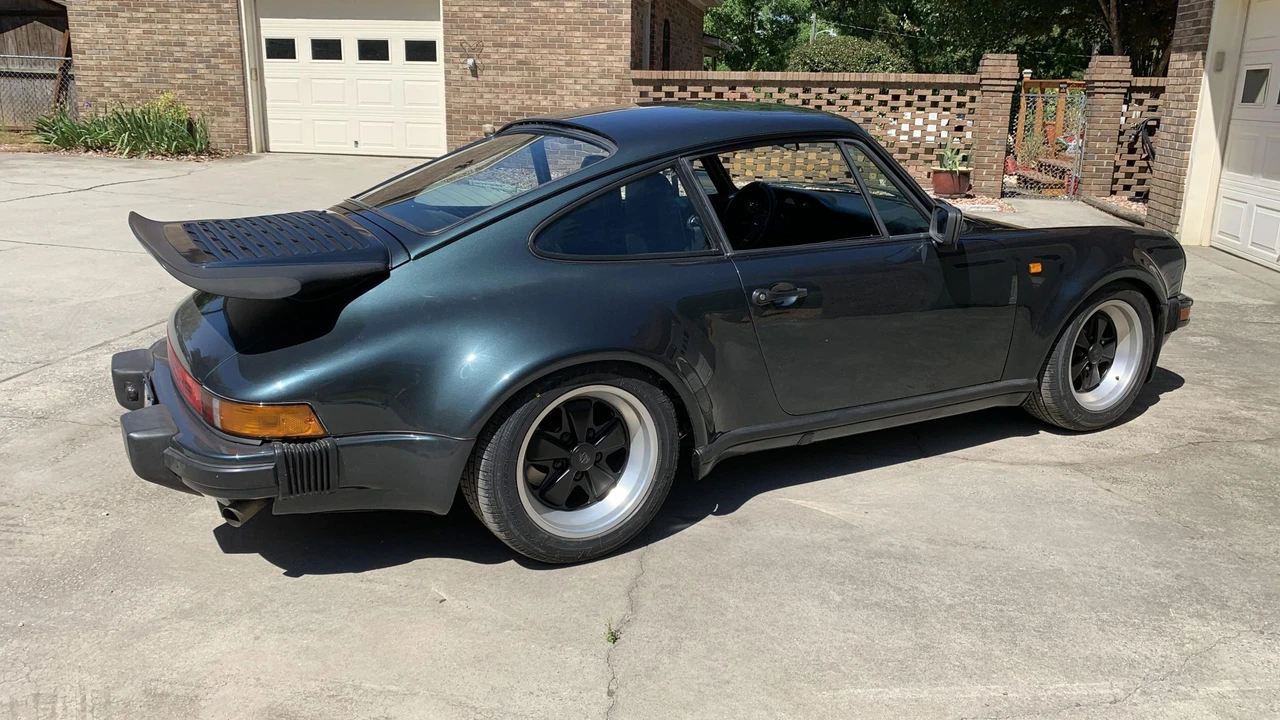 1984 Porsche 911 Carrera 3.2 - Image 17 of 31