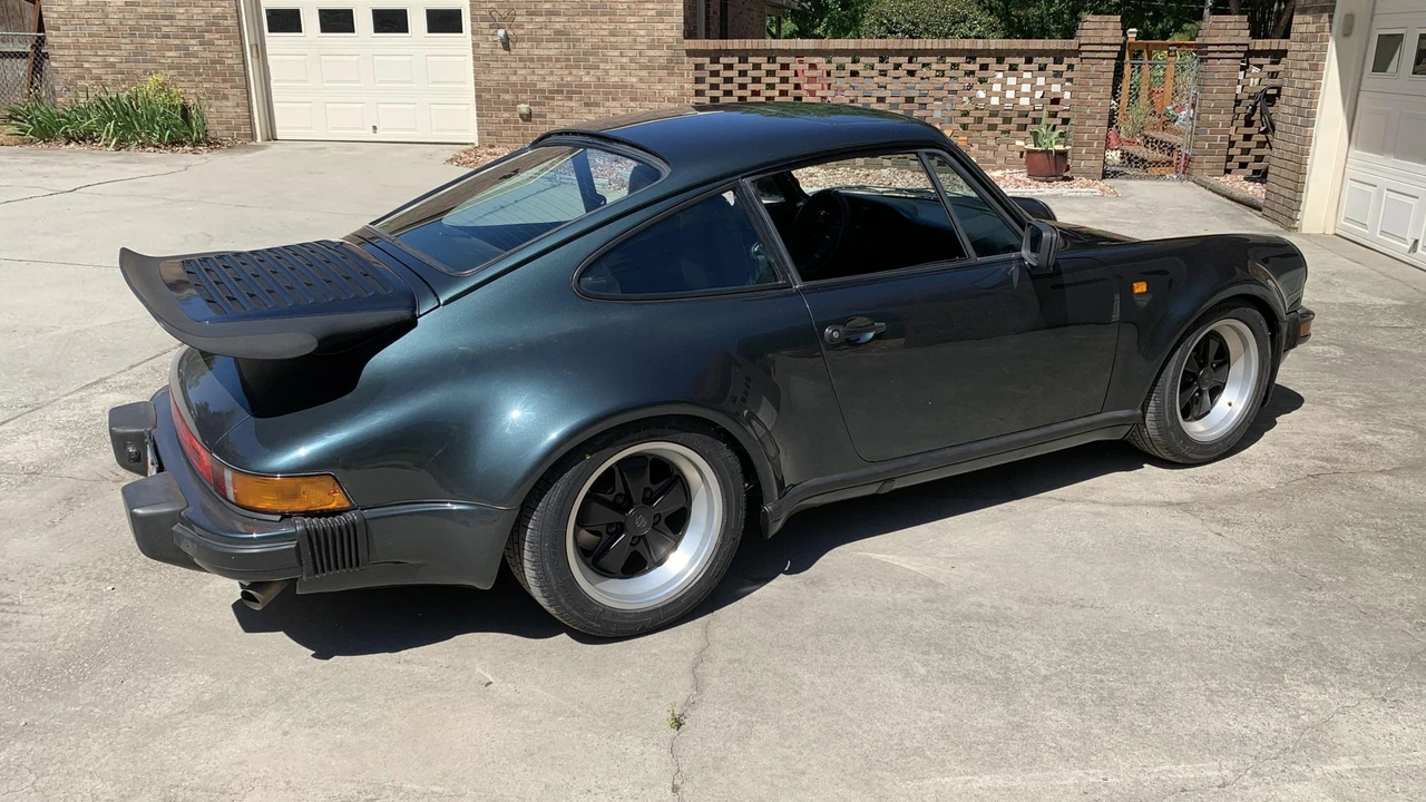 1984 Porsche 911 Carrera 3.2 - Image 16 of 31