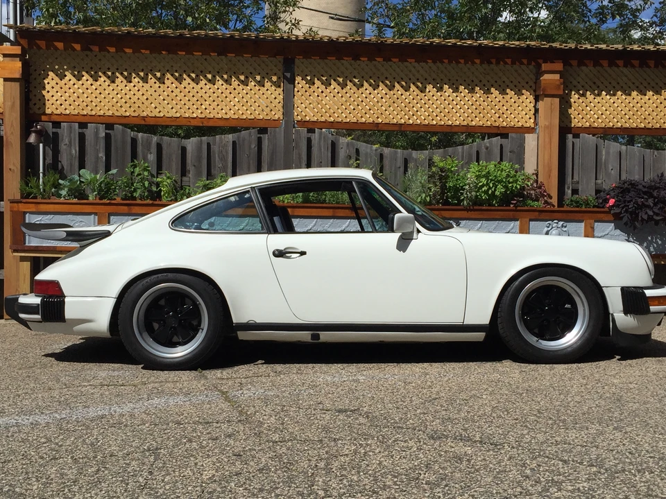 1985 Porsche 911 Carrera 3.2 - Image 2 of 31