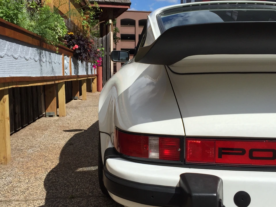 1985 Porsche 911 Carrera 3.2 - Image 5 of 31