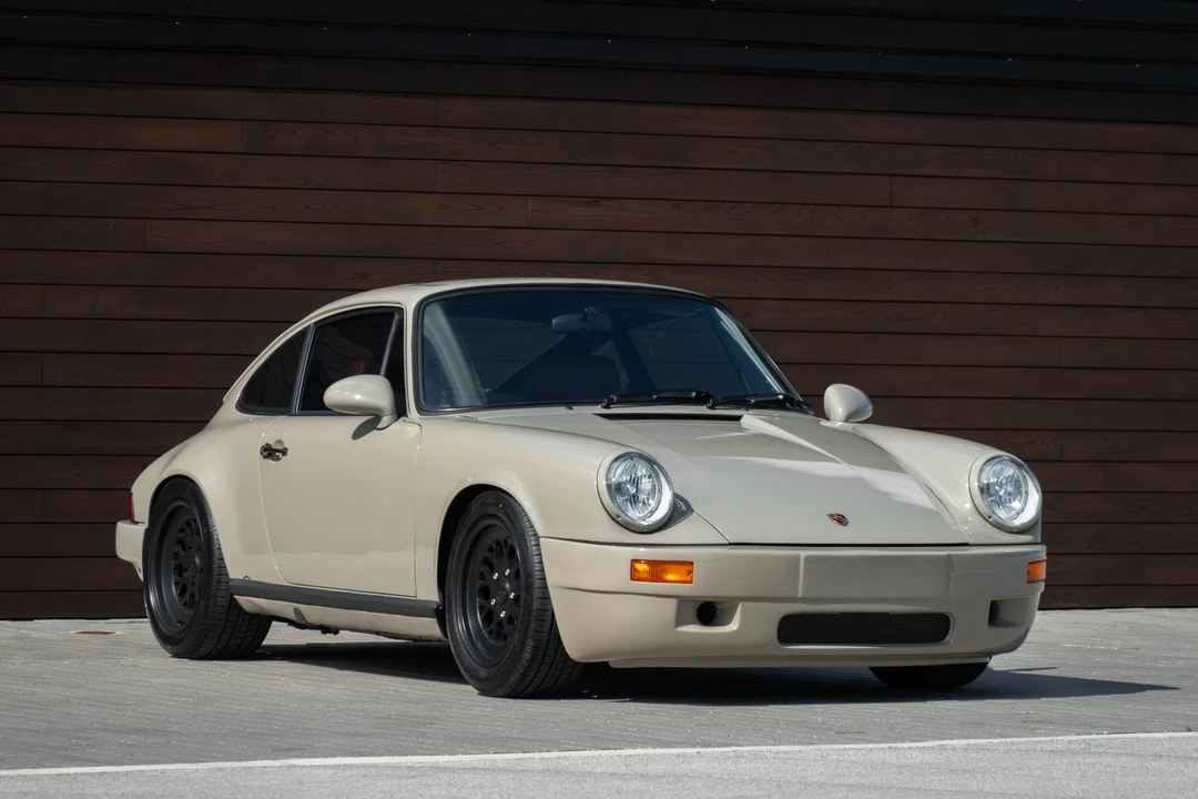 1985 Porsche 911 Carrera 3.2 - Image 9 of 31