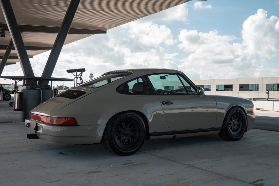 1985 Porsche 911 Carrera 3.2 - Image 25 of 31