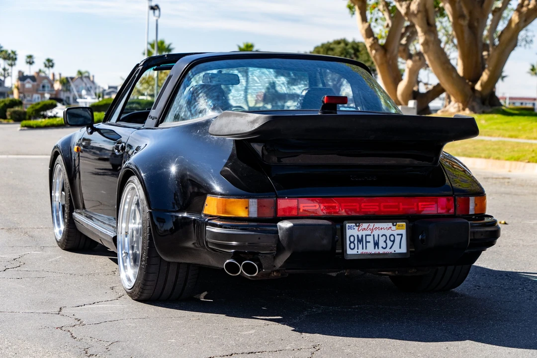 1985 Porsche 911 Carrera 3.2 - Image 26 of 31