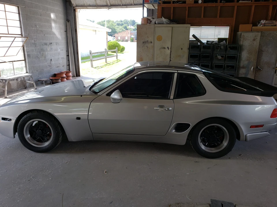 1985 Porsche 944 - Image 2 of 31