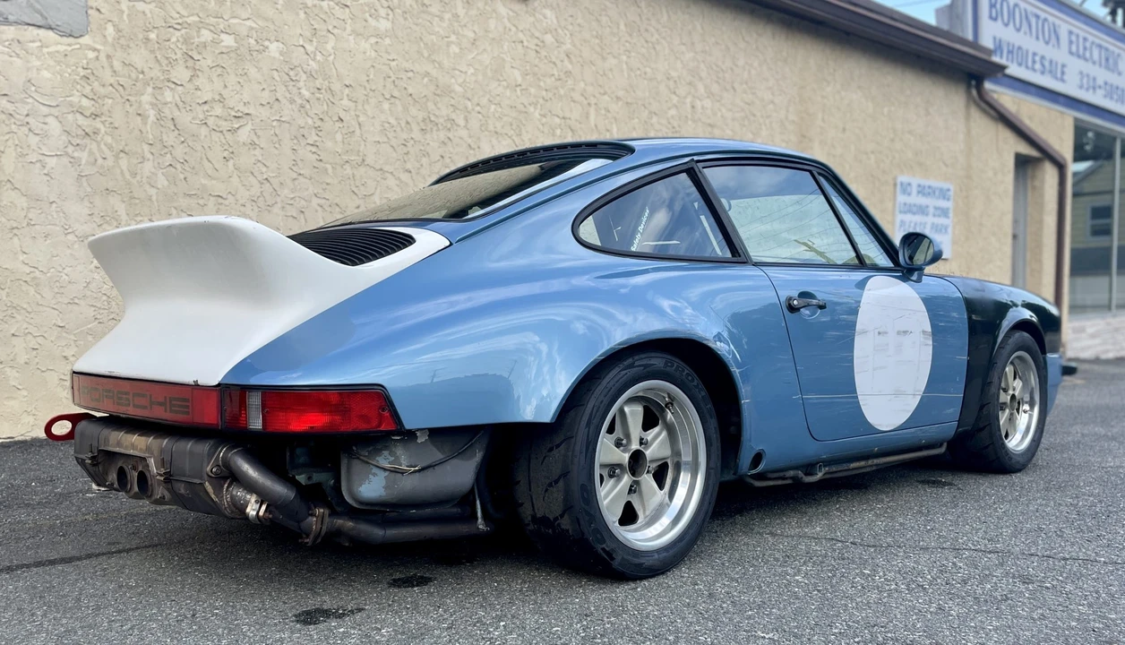 1986 Porsche 911 Carrera 3.2 - Image 28 of 31