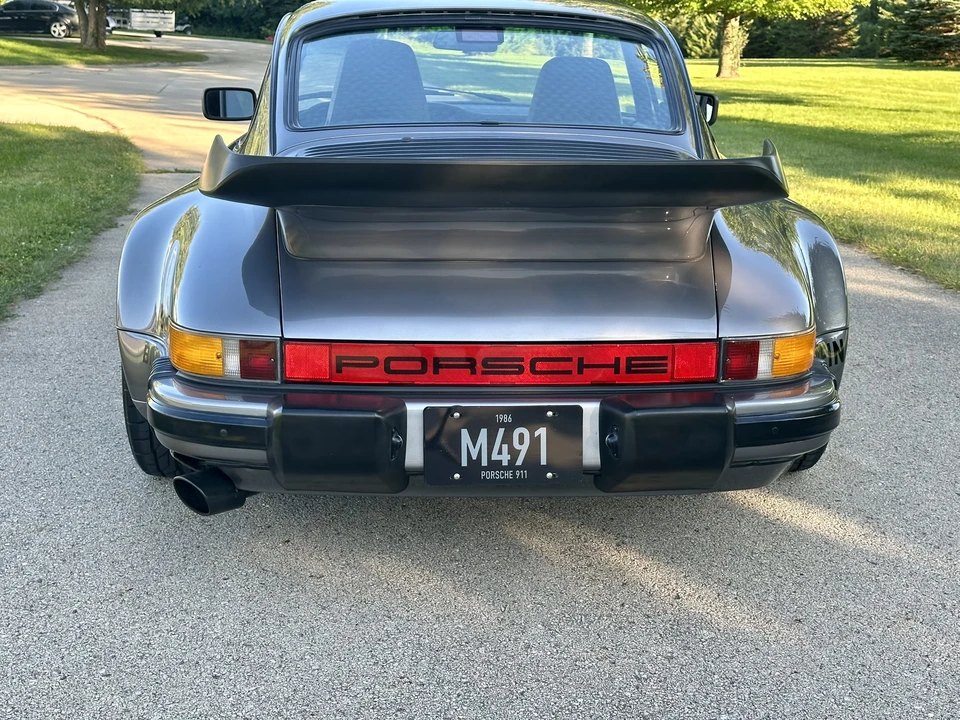 1986 Porsche 911 Carrera 3.2 - Image 29 of 31