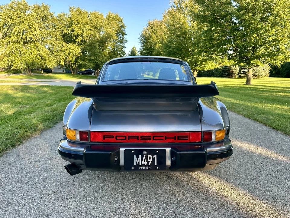 1986 Porsche 911 Carrera 3.2 - Image 16 of 31