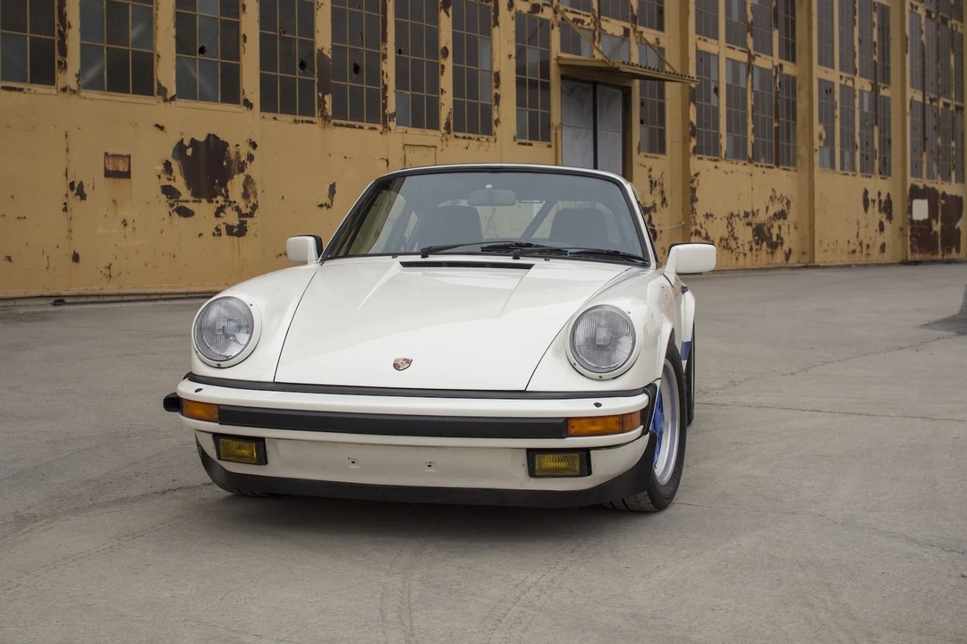 1986 Porsche 911 Carrera 3.2 - Image 29 of 31