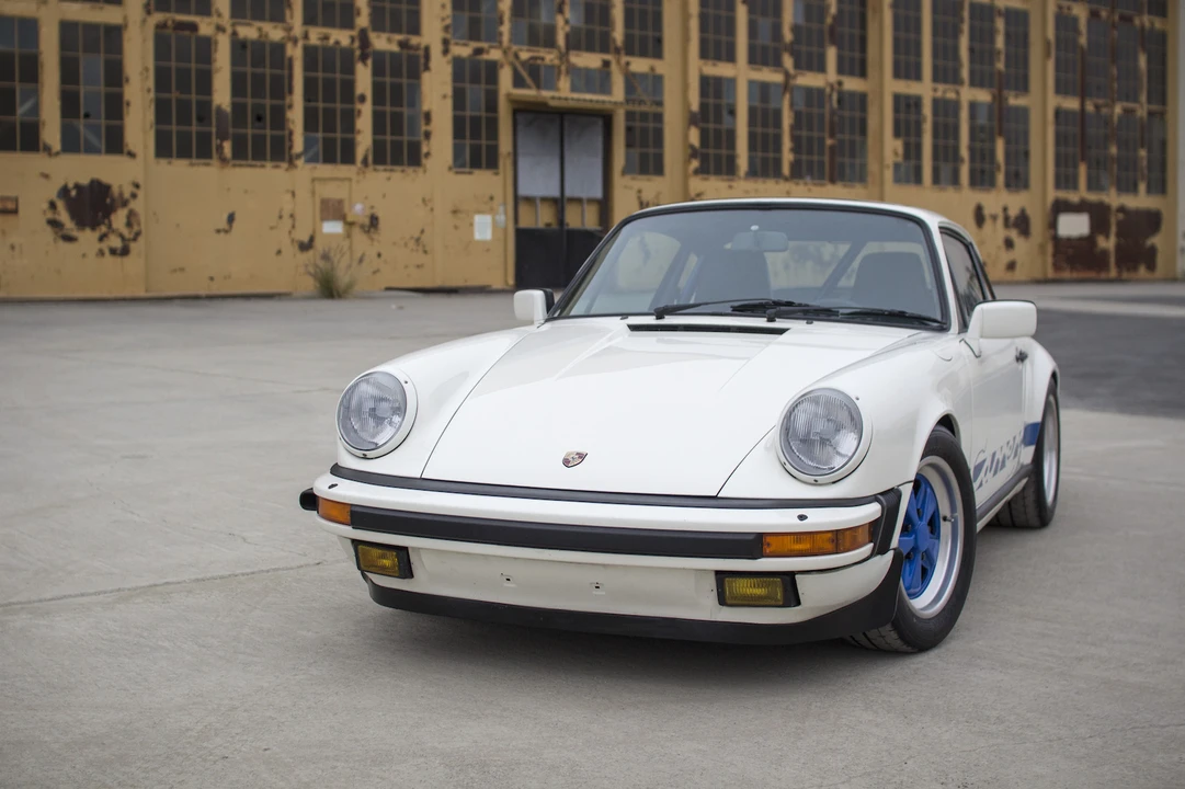 1986 Porsche 911 Carrera 3.2 - Image 28 of 31