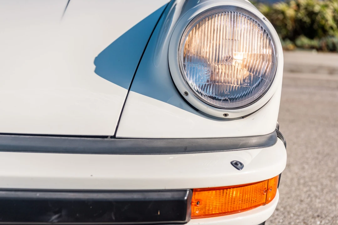 1986 Porsche 911 Carrera 3.2 - Image 13 of 31