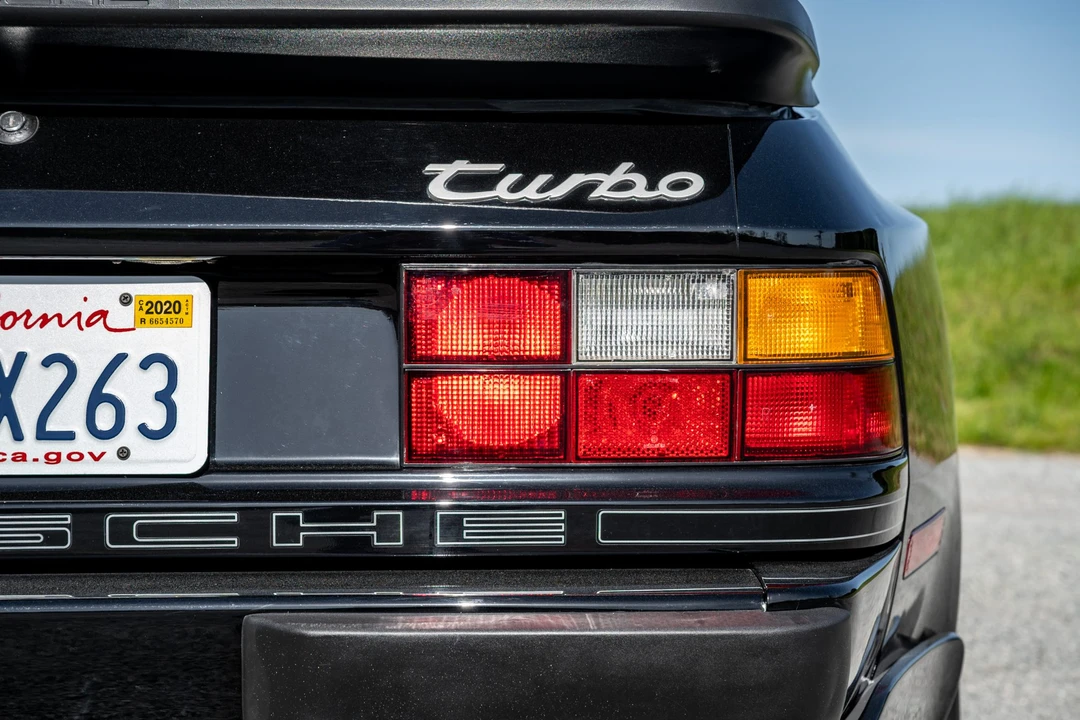 1986 Porsche 944 Turbo - Image 21 of 31