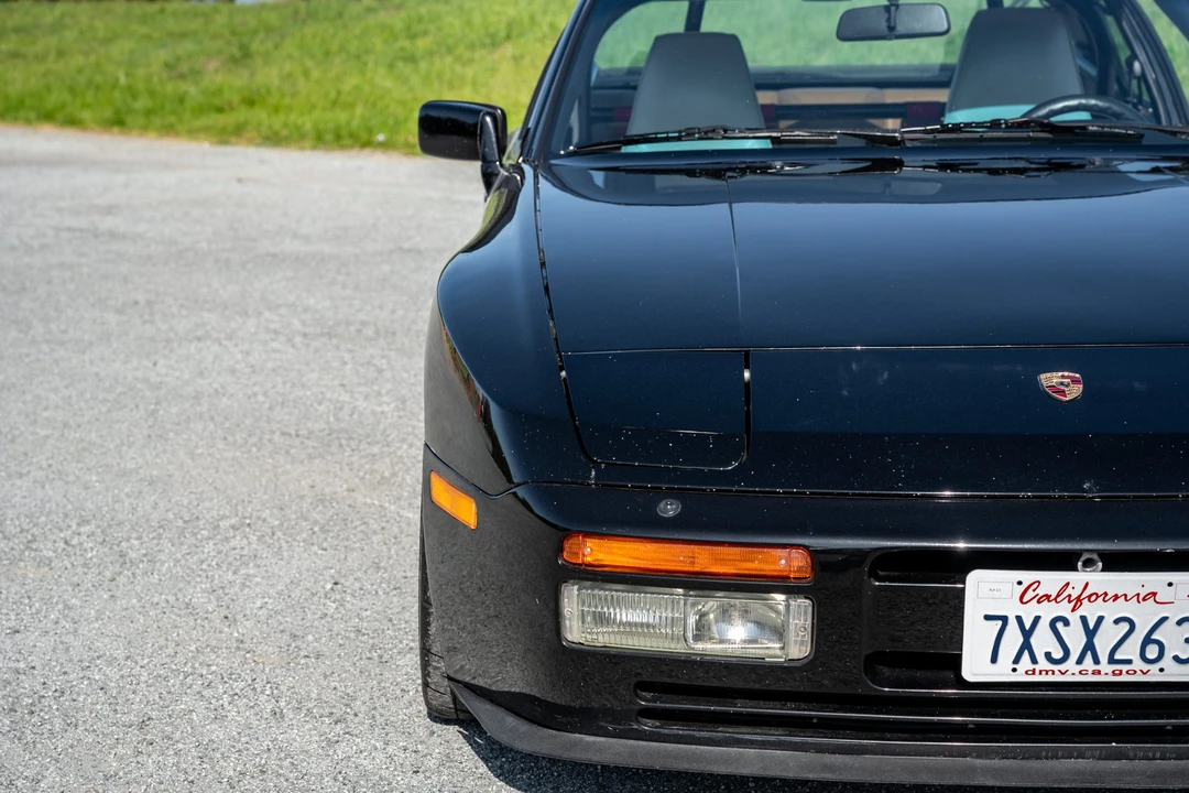 1986 Porsche 944 Turbo - Image 10 of 31