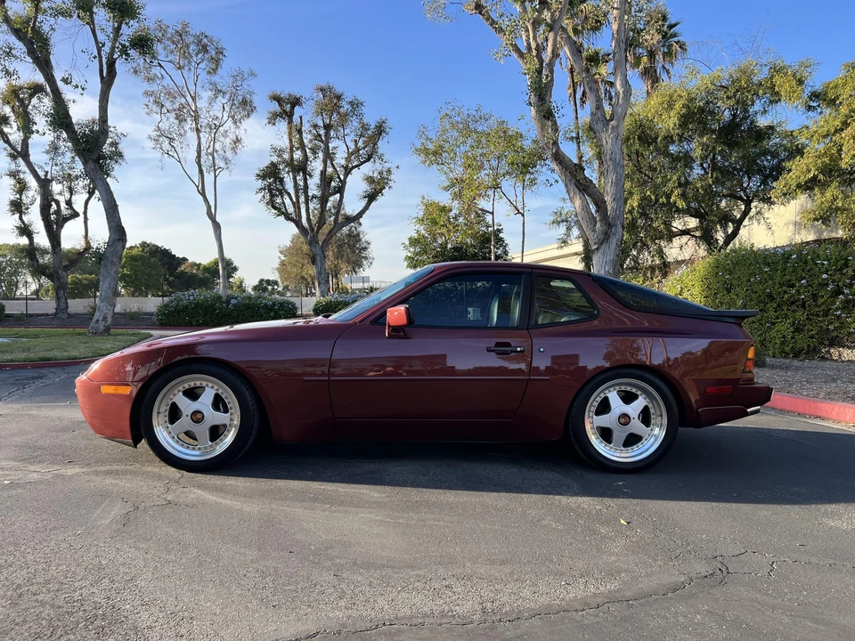 1986 Porsche 944 Turbo - Image 3 of 31
