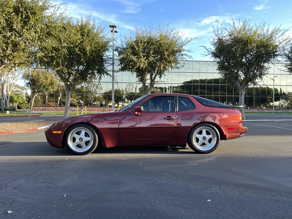 1986 Porsche 944 Turbo - Image 4 of 31