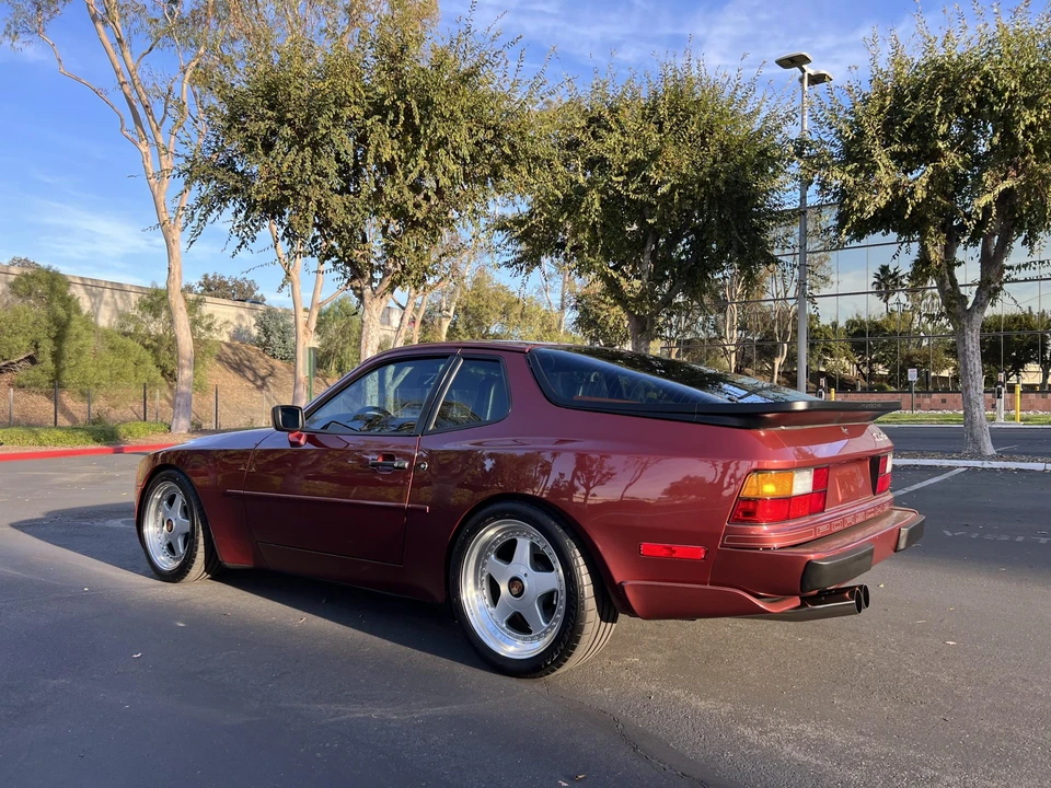 1986 Porsche 944 Turbo - Image 8 of 31