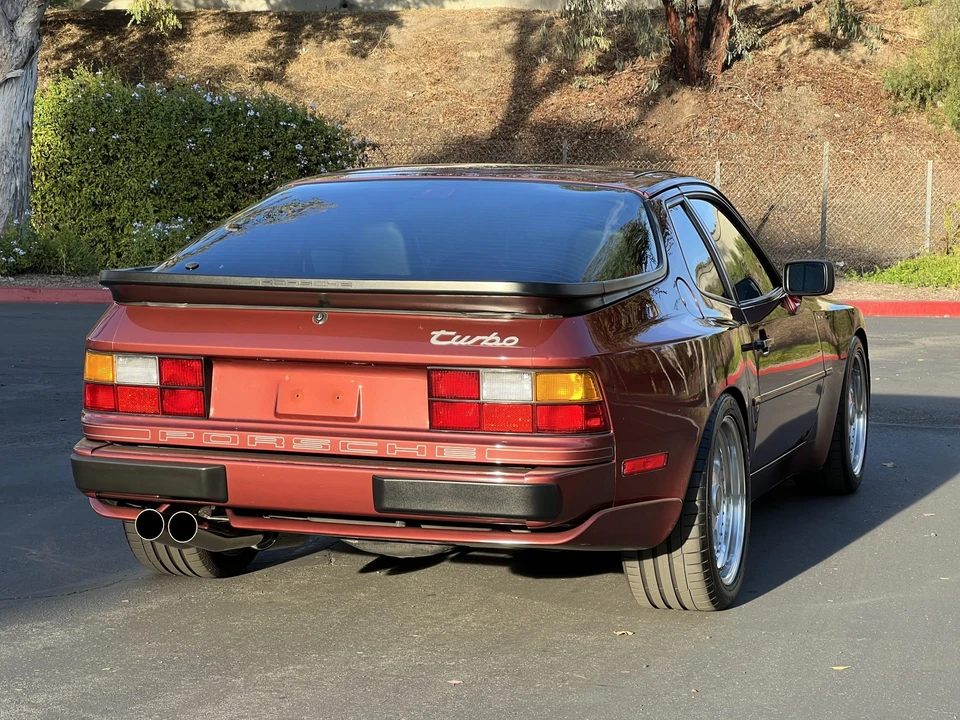 1986 Porsche 944 Turbo - Image 13 of 31